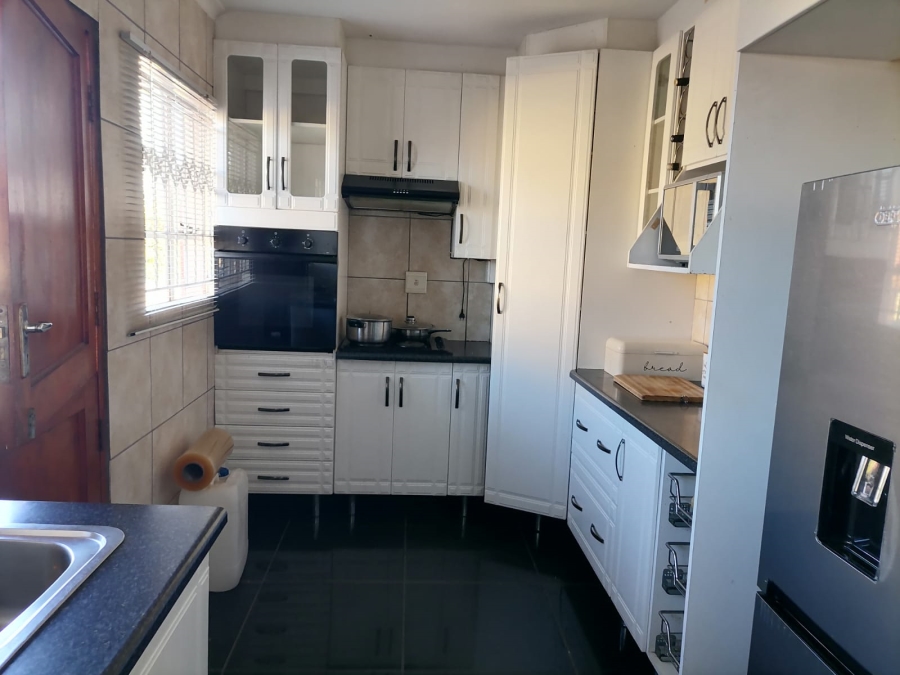 3 Bedroom Property for Sale in Tlhabane West North West